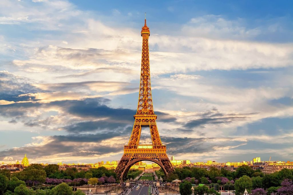 eiffel-tower-3349075_1920